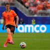 Frenkie de Jong Terancam Absen Empat Bulan Akibat Cedera Lutut