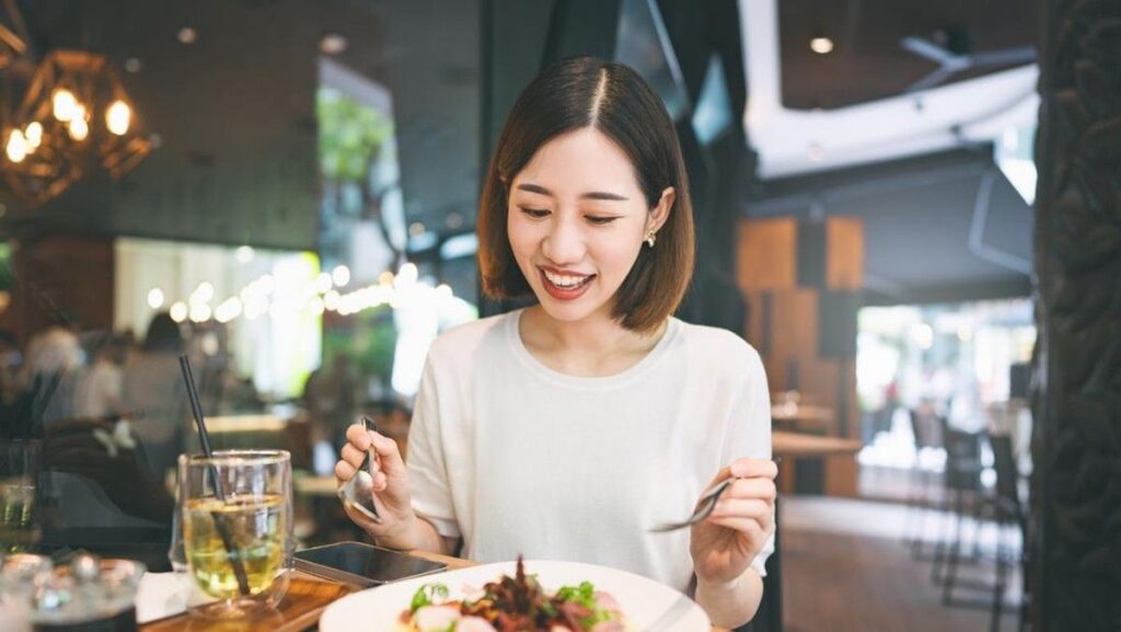 Mengenali Karakter Orang yang Gemar Mencoba Restoran Baru