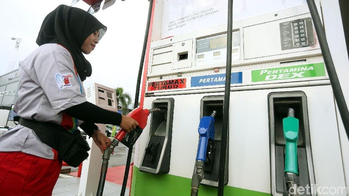 Pertamina Turunkan Harga Tiga Jenis BBM Nonsubsidi dan Avtur