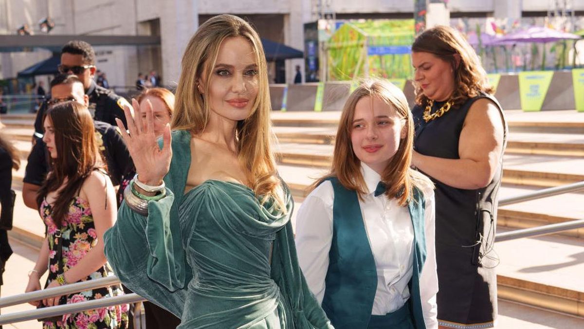 Vivienne Jolie Ajukan Penghapusan Nama Pitt di Pengadilan
