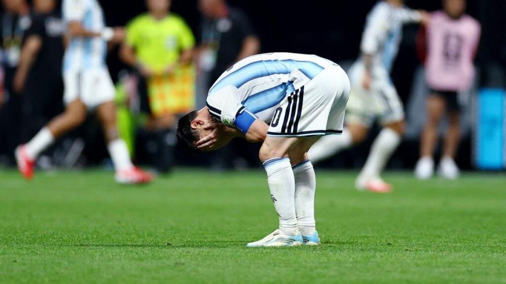 Akun Instagram FIFA Diserbu Netizen Usai Laga Argentina Melawan Mesir