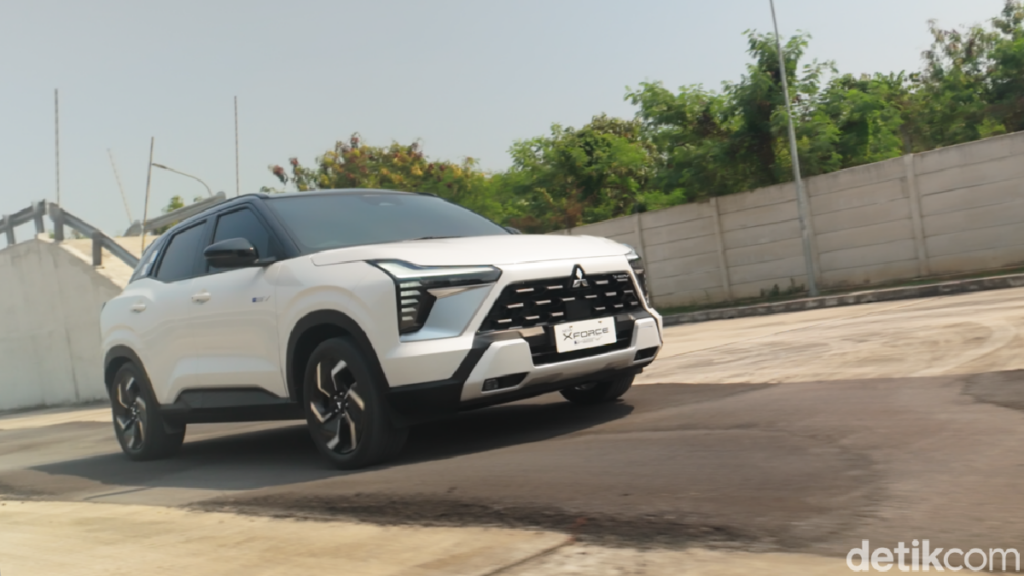 Mitsubishi New XForce Hybrid Meluncur dengan Efisiensi Bahan Bakar