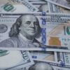 Mata Uang Dolar AS Merosot Usai The Fed Tahan Suku Bunga Utama