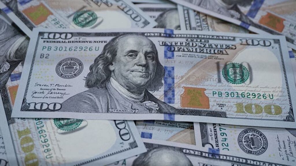 Mata Uang Dolar AS Merosot Usai The Fed Tahan Suku Bunga Utama