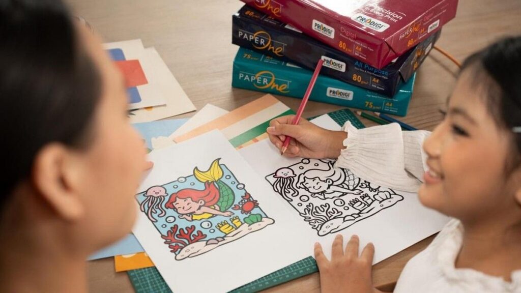 Menulis dan Menggambar di Kertas Tetap Penting dalam Proses Belajar Anak