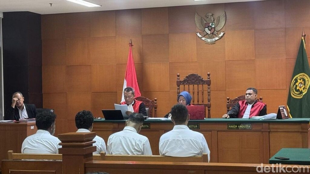 PN Jaktim Vonis 4 Terdakwa Pembunuhan Kacab Bank 8 Tahun Penjara