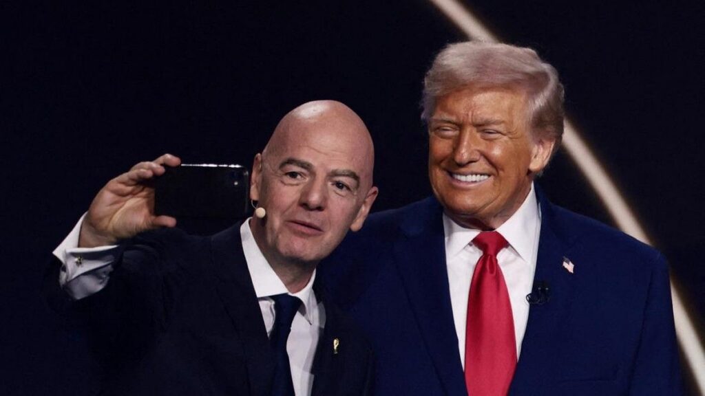 Donald Trump Minta FIFA Batalkan Sanksi Kartu Merah Folarin Balogun