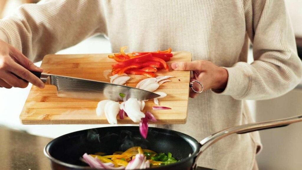 Mogok Masak Istri di Malaysia Dipicu Uang Belanja RM350