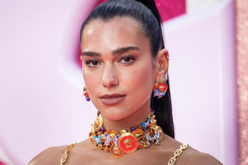 20 Buku Terlarang di Perpustakaan Manifesto Milik Dua Lipa