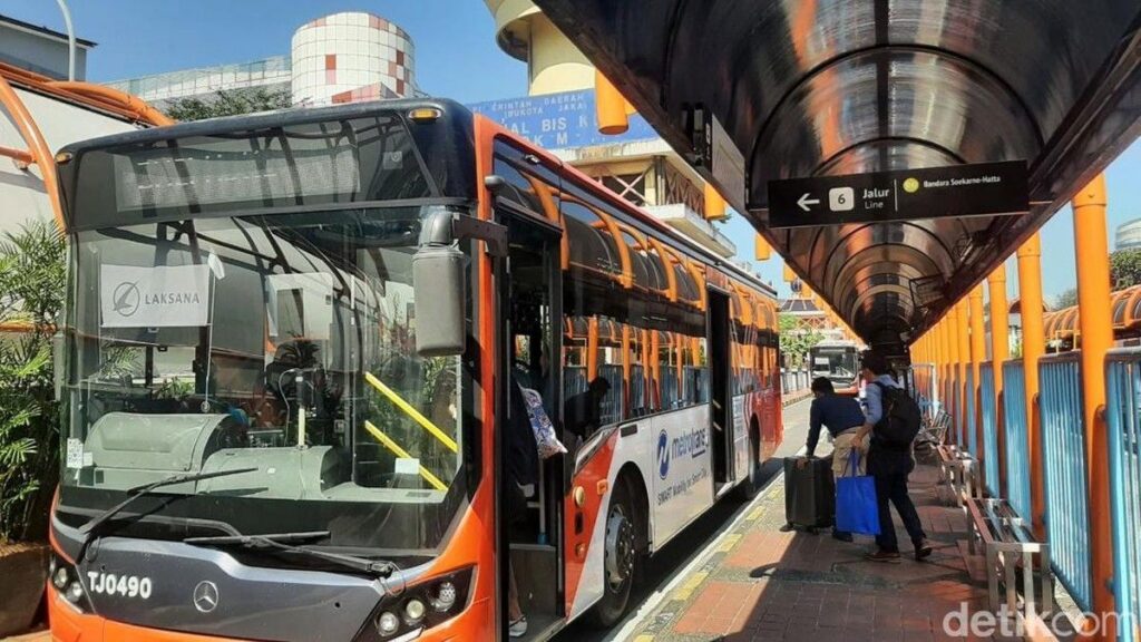 Pemprov DKI Tetapkan Tarif Transjakarta Blok M-Bandara Soekarno-Hatta Rp 15 Ribu