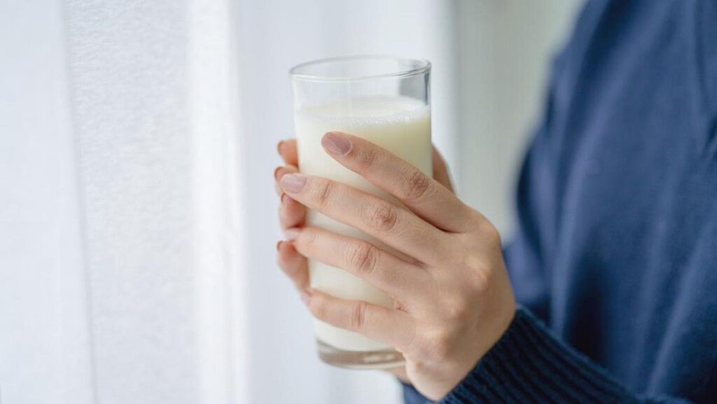 Minum Susu Sapi Bisa Menambah Tinggi Badan Anak tetapi Bukan Dewasa