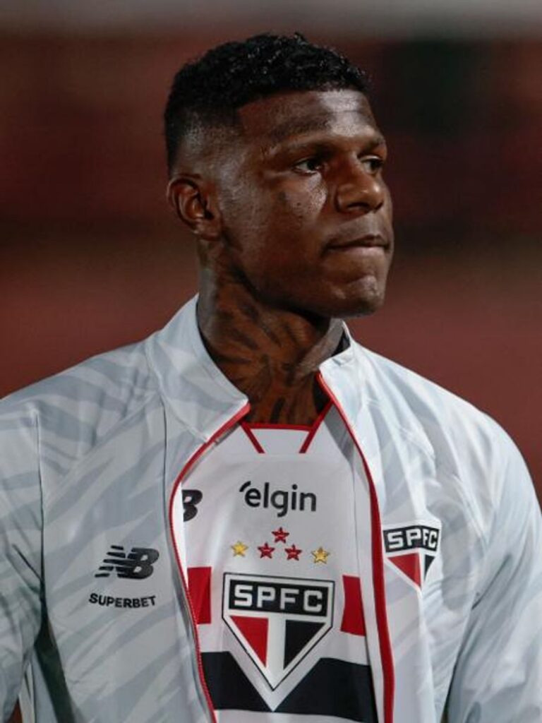 Arboleda Kembali Jadi Starter Dalam Laga São Paulo Vs Athletico PR