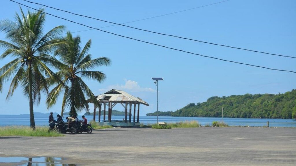 Teluk Buyat Menawarkan Pesona Wisata Selam Unik di Sulawesi Utara