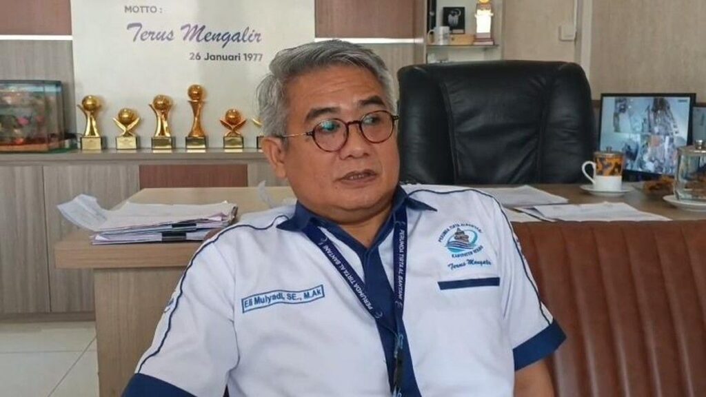Perumda Tirta Albantani Salurkan Bantuan Air Bersih di Serang