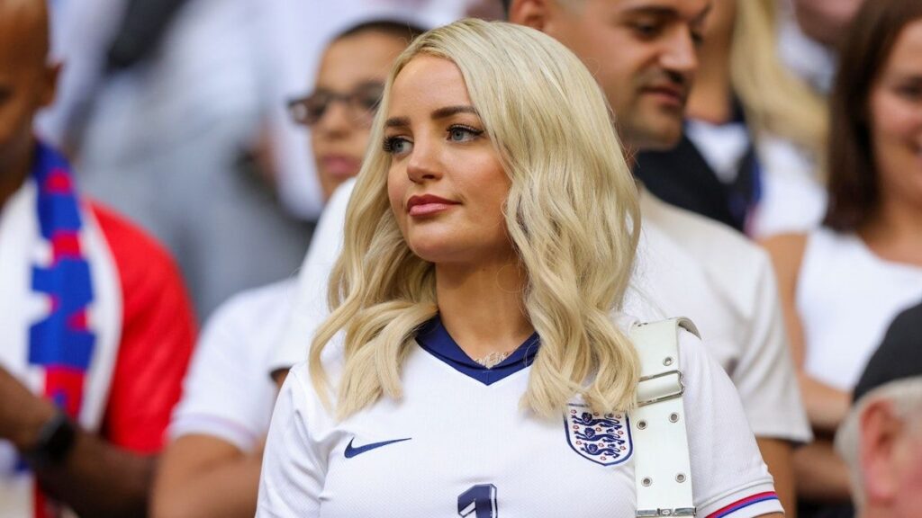 Megan Davison Dukung Jordan Pickford pada Piala Dunia FIFA 2026