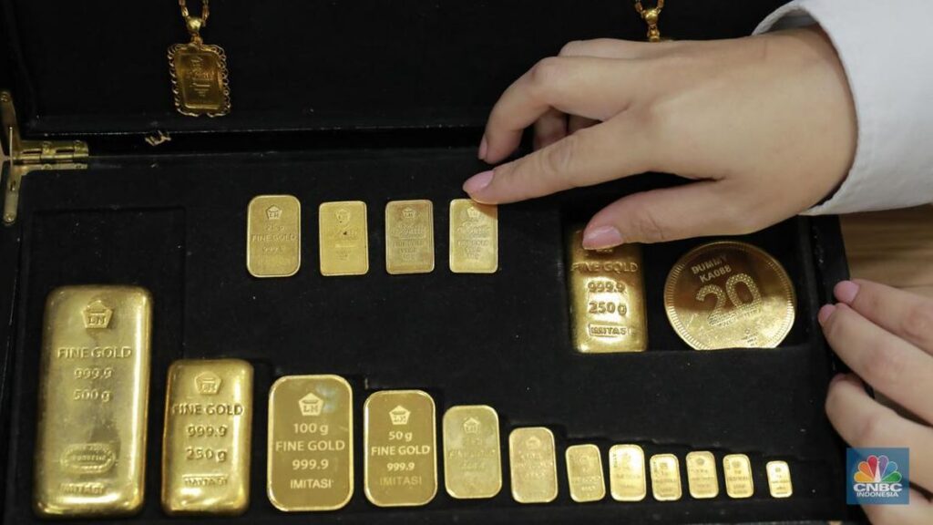 Harga Emas Antam Pegadaian dan UBS Melemahn per 29 Juli 2026
