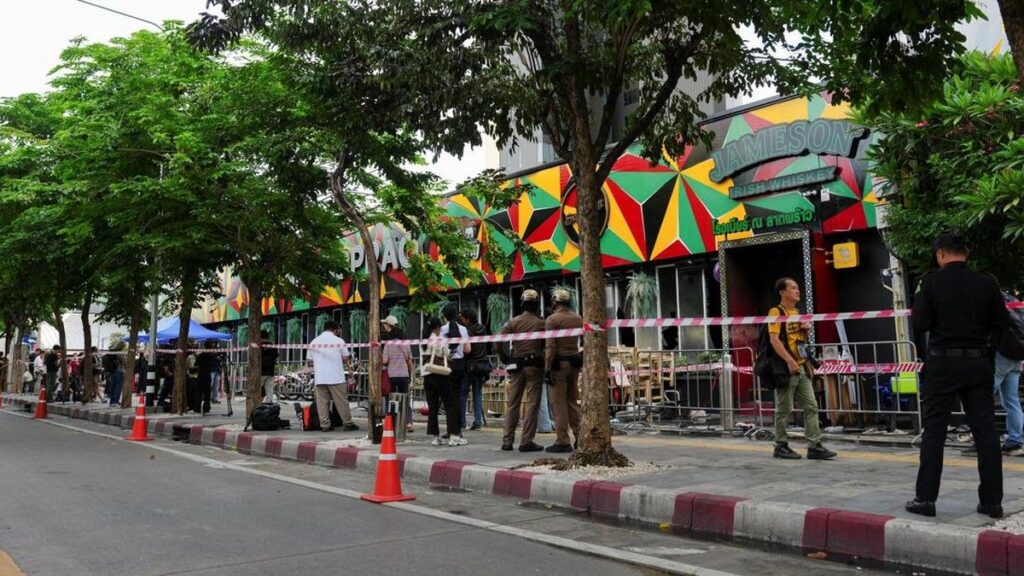 Kebakaran Bar di Bangkok Menewaskan Dua Puluh Tujuh Orang