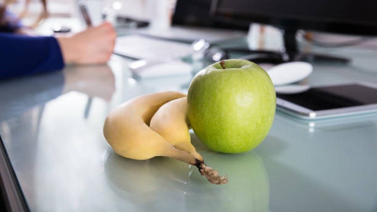 Pilih 5 Buah Praktis sebagai Camilan Sehat untuk Kantor