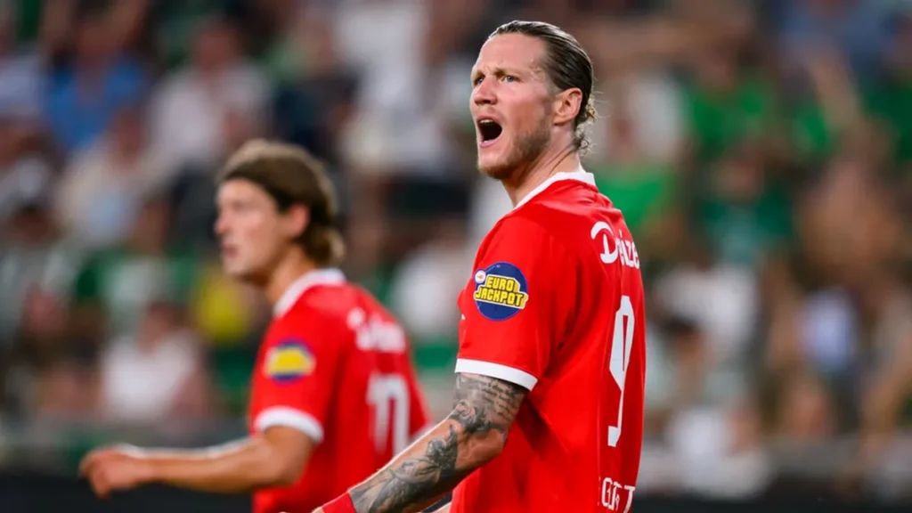 Oscar Gloukh Cetak Hattrick Ajax Cukur Vojvodina Empat Satu