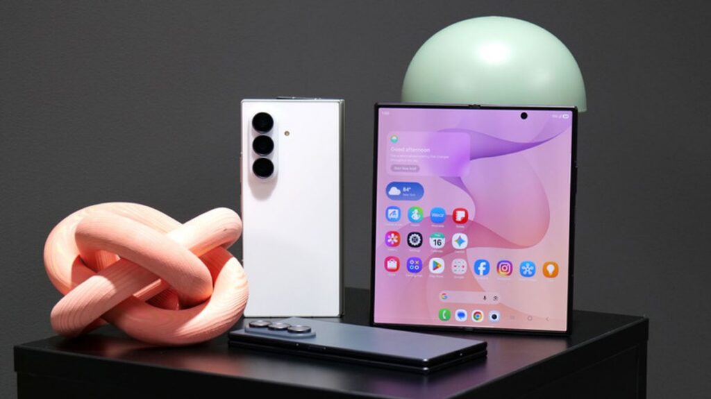 Samsung Luncurkan Tiga Ponsel Lipat Anyar Tantang Apple pada 2026