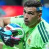 Aston Villa Pertahankan Emiliano Martinez Guna Muluskan Langkah Newcastle United