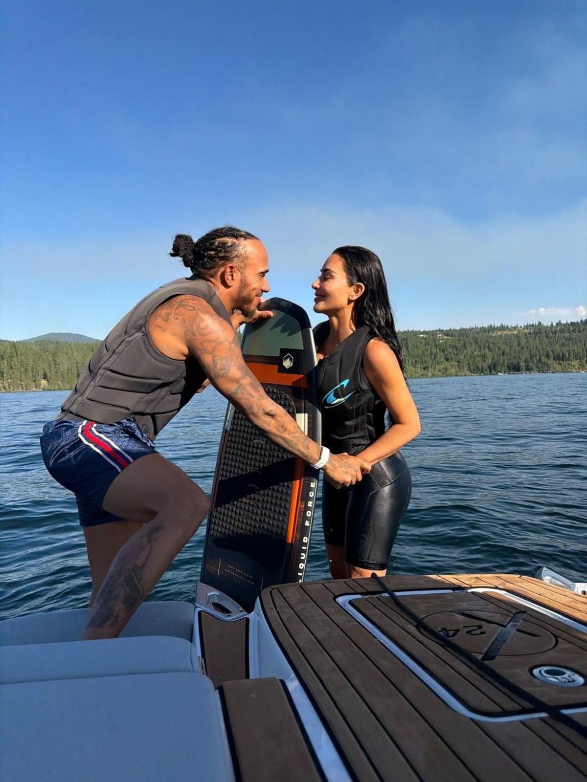 Kronologi Hubungan Asmara Kim Kardashian dan Lewis Hamilton