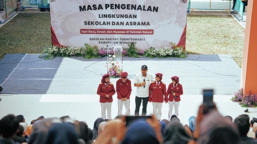 Wamensos Agus Jabo Buka MPLS Sekolah Rakyat Wonosobo