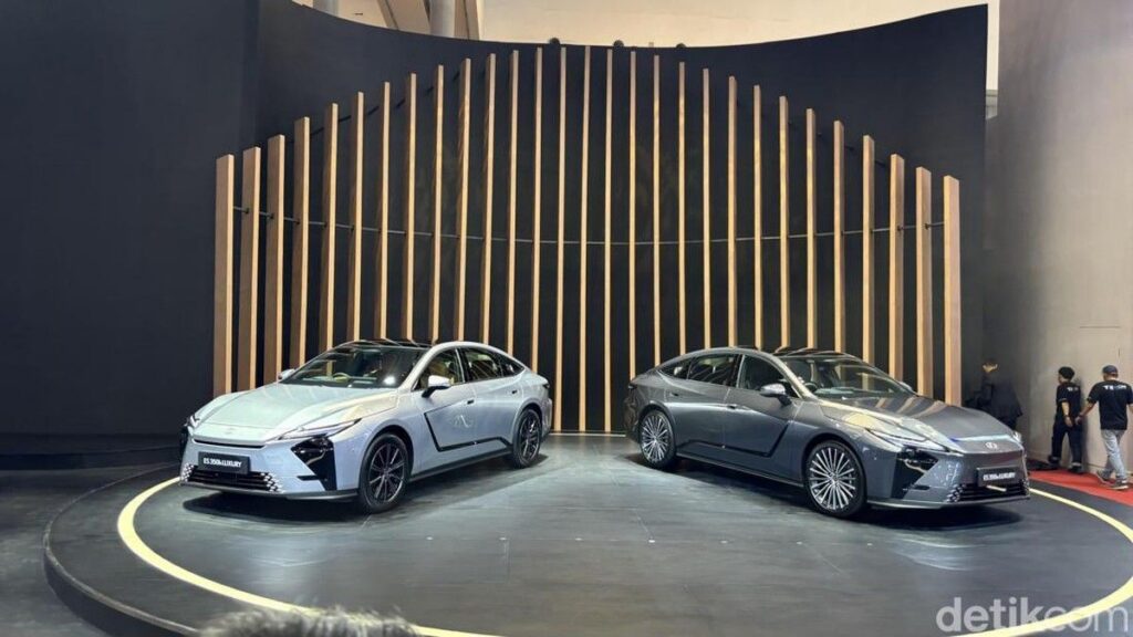 Lexus Indonesia Luncurkan Sedan ES Listrik dan Hybrid di GIIAS 2026