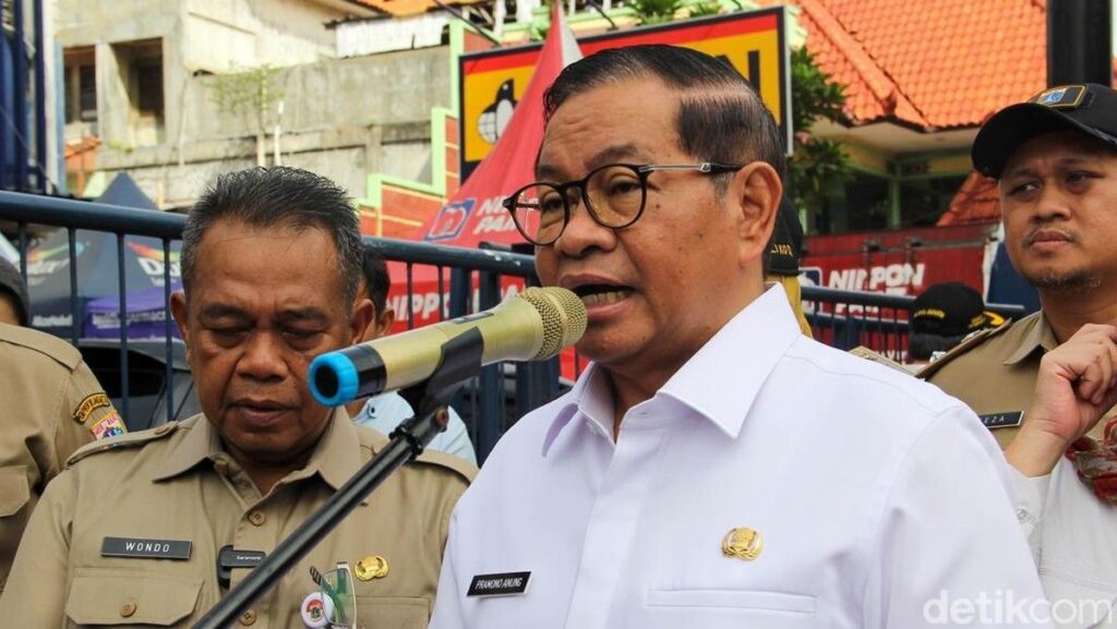 Pramono Anung Instruksikan OPD Perbaiki Lift JPO Rusak di Jakarta