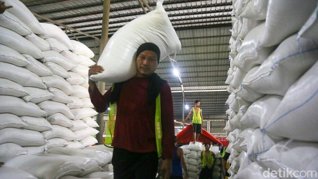 Perum Bulog Targetkan Pembangunan 100 Gudang Baru Selesai Desember 2026