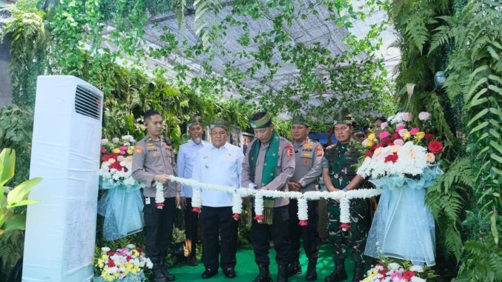 Kapolri Resmikan 80 Jembatan Merah Putih Presisi di Riau