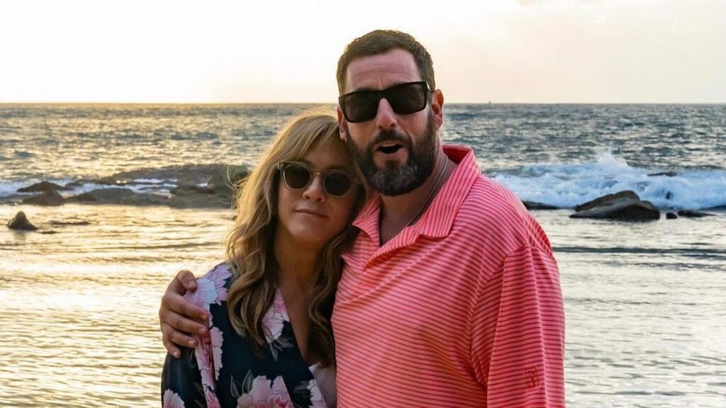 Kisah Dukungan Adam Sandler untuk Jennifer Aniston Lewat Bunga Hari Ibu