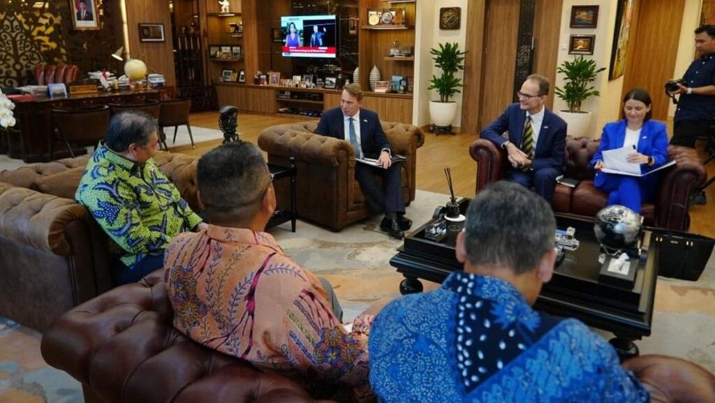 Airlangga Temui Utusan Inggris Bahas Kerjasama Ekonomi dan CPTPP