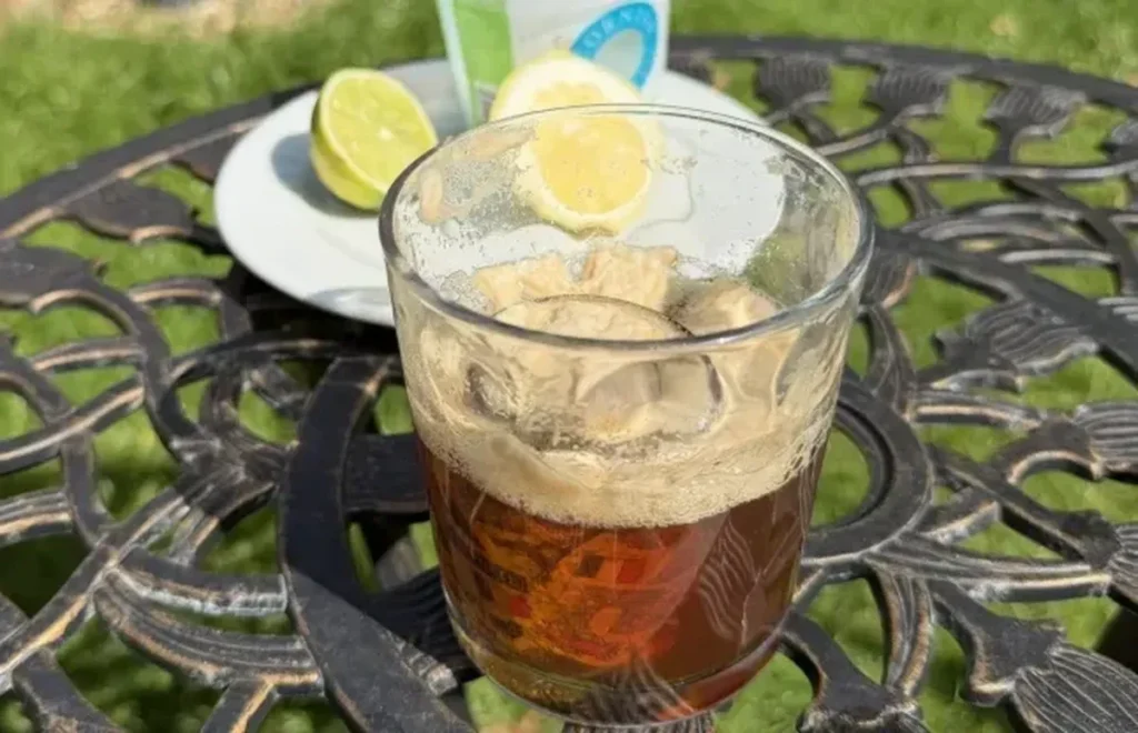 Mengenal Espresso Bomb Racikan Kopi Unik yang Viral Tanpa Alkohol