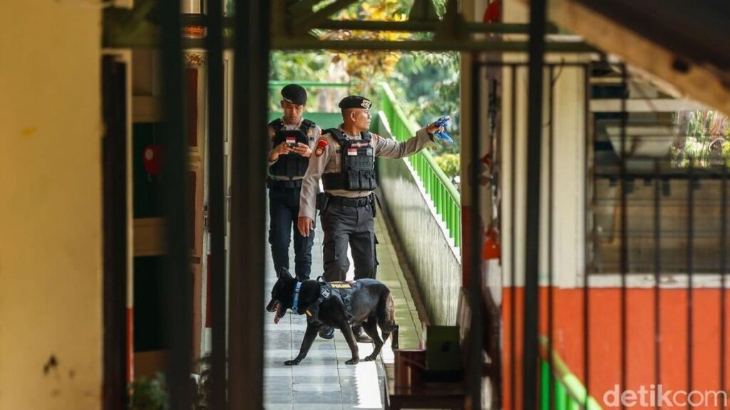 Polisi Menangkap Pengirim Ancaman Bom di SDN Srengseng Sawah 15