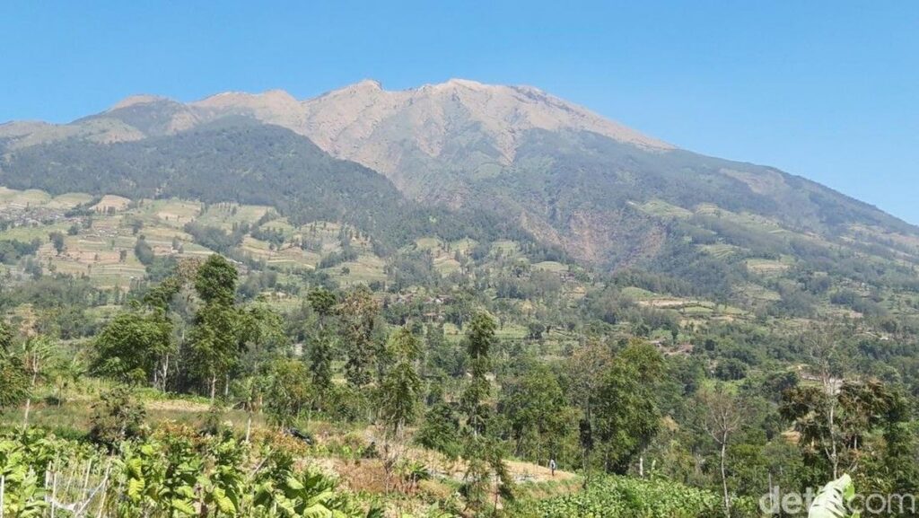 Pendaki Asal Bogor Meninggal Dunia di Basecamp Gunung Merbabu