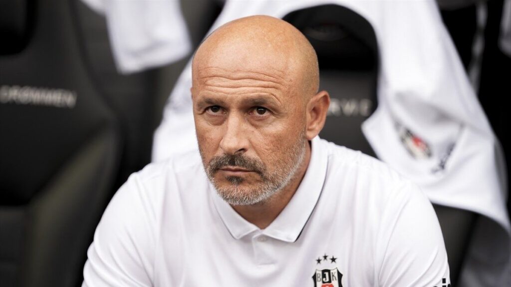 Vincenzo Italiano Pertahankan Susunan Pemain Beşiktaş Lawan Midtjylland