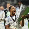 Manchester United Negosiasikan Transfer Youri Tielemans dari Aston Villa