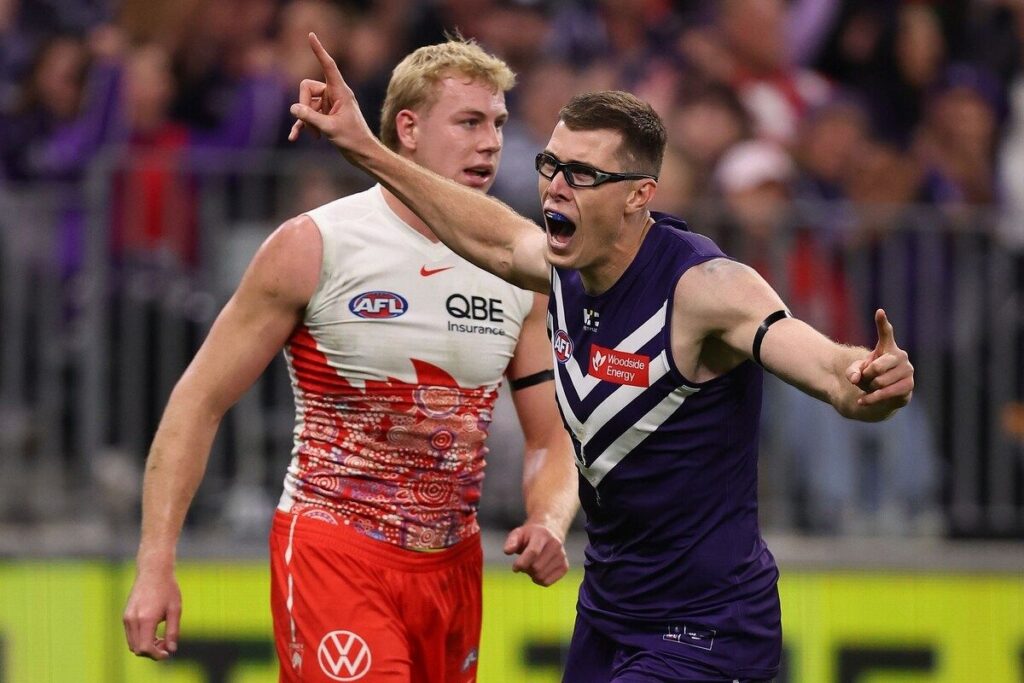 Fremantle Tumbangkan Sydney Swans Melalui Kebangkitan Besar di Babak Kedua