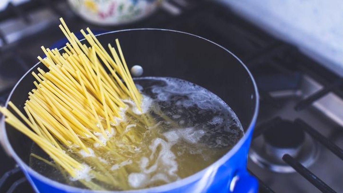Chef Endang Sunardi Bagikan Rahasia Masak Pasta Agar Tidak Lengket