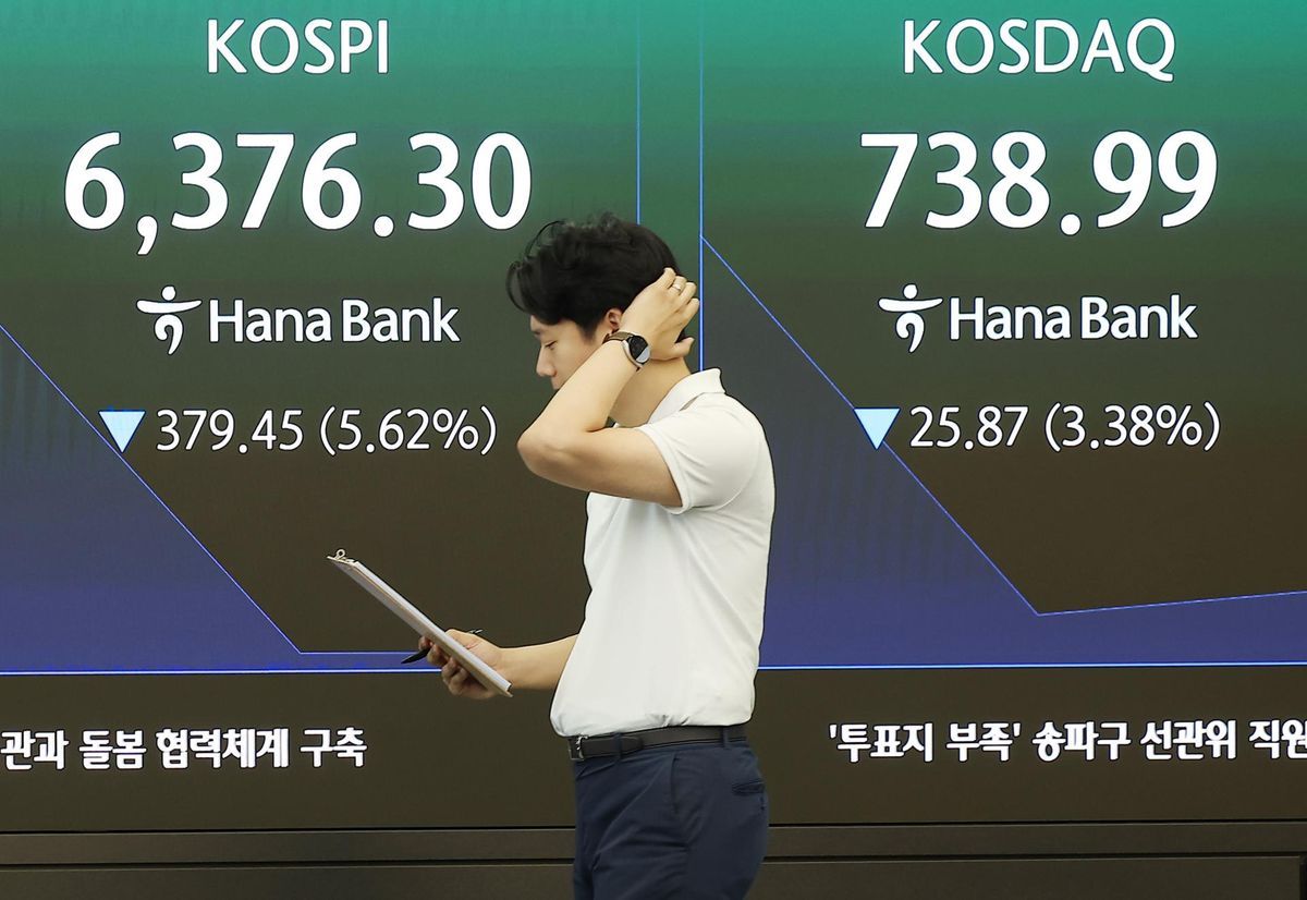 Bursa Korea Selatan Hentikan Perdagangan Setelah Kospi Anjlok 8 Persen
