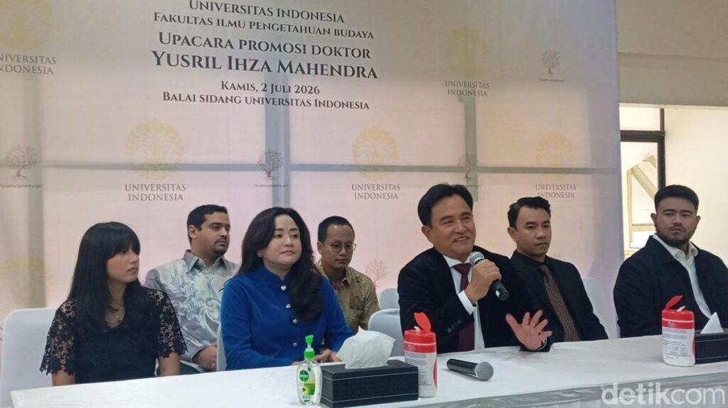 Yusril Ihza Mahendra Pertahankan Disertasi Doktor Filsafat di Universitas Indonesia