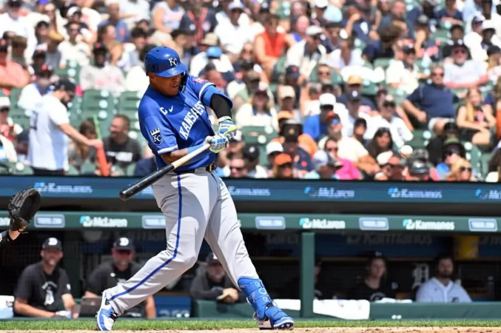 Salvador Perez Cetak Rekor Home Run Terbanyak Kansas City Royals