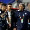 UEFA Batalkan Sanksi Kartu Merah bagi Pemain yang Menutup Mulut