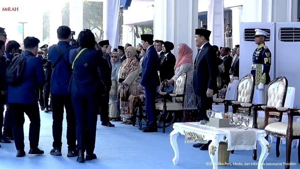 Prabowo Subianto Pimpin Upacara Hari Bhayangkara ke-80 di Cikeas