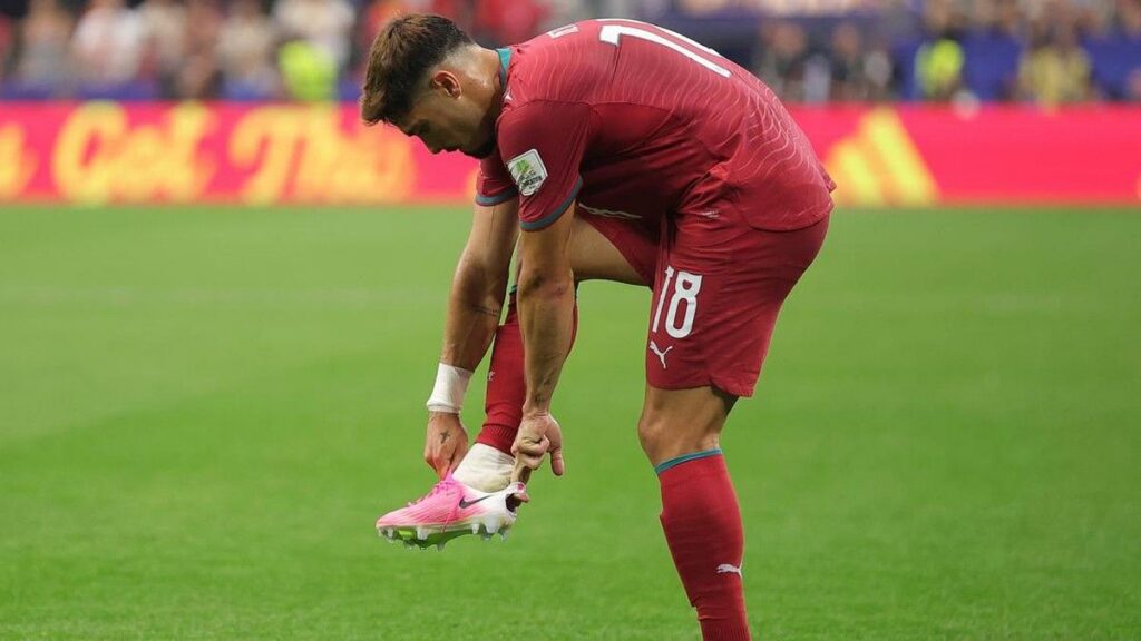 Pedro Neto Lubangi Sepatu di Piala Dunia 2026 demi Atasi Deformitas Kaki