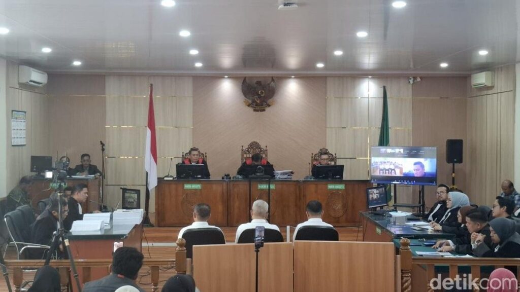 Jaksa Tuntut Gubernur Riau Nonaktif Abdul Wahid 8,5 Tahun Penjara
