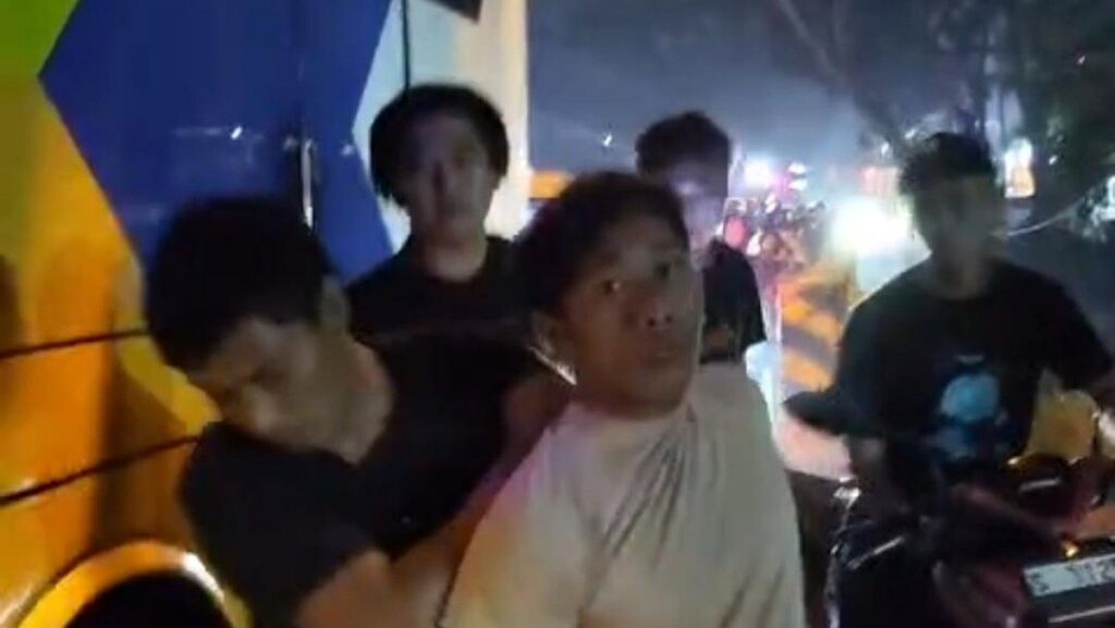 Polisi Tangkap Buron Pemerkosaan Anak di Sampang dalam Bus