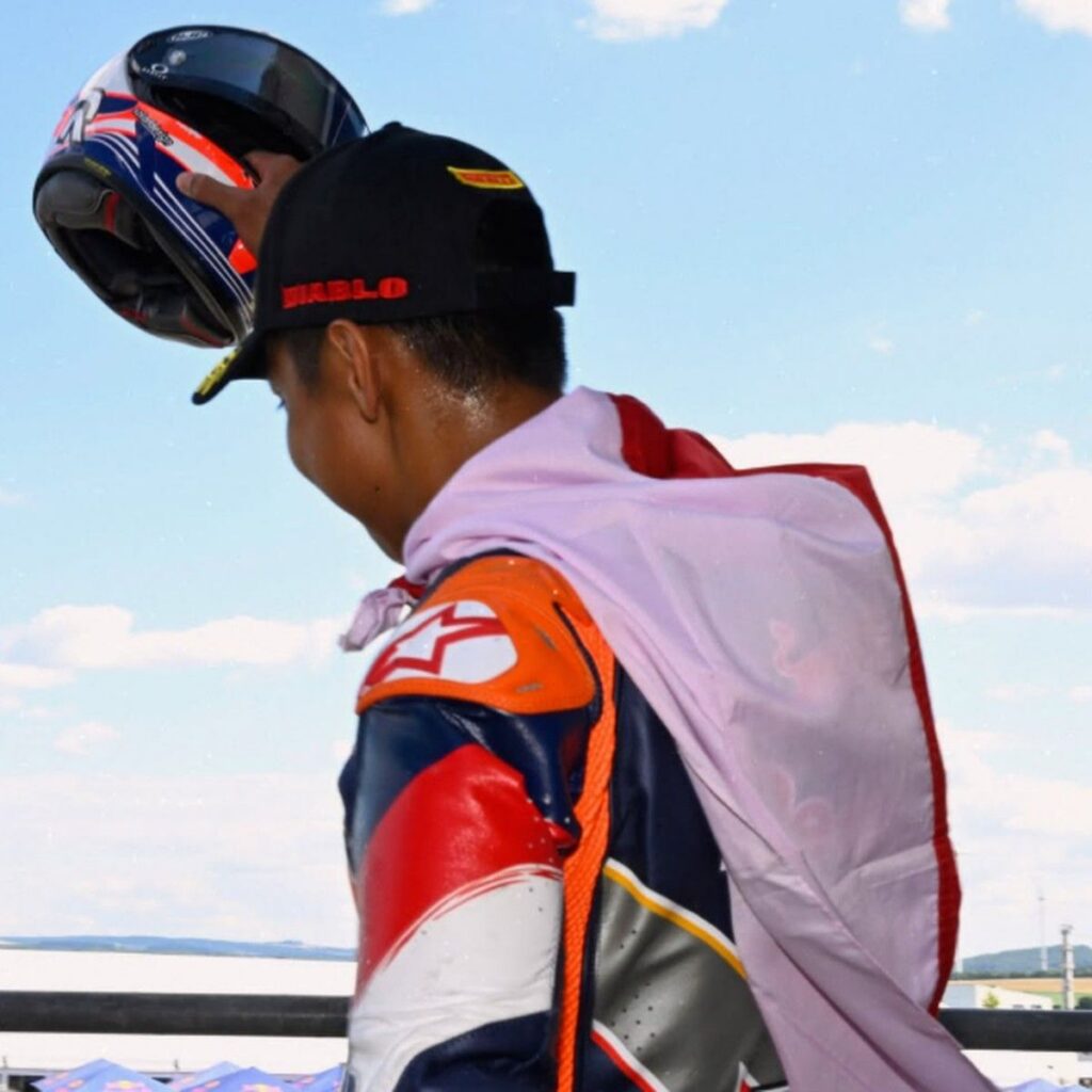 Kiandra Ramadhipa Menang Balapan Kedua Red Bull MotoGP Rookies Cup Jerman