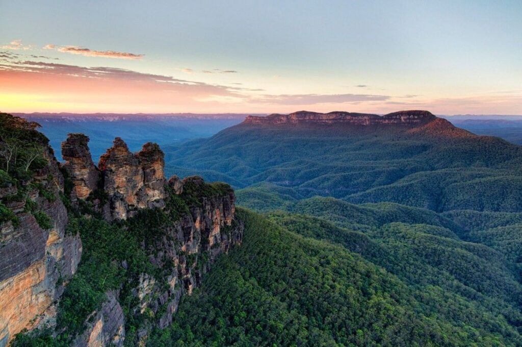 Wisatawan Ramai Jelajahi Blue Mountains di New South Wales Australia